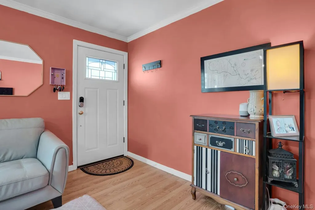 6 Linton Court West Babylon NY 11704
