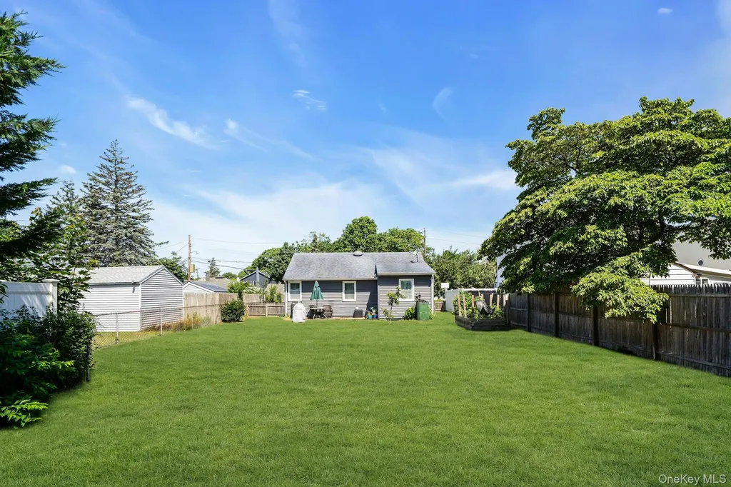6 Linton Court West Babylon NY 11704