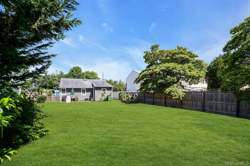 6 Linton Court West Babylon NY 11704