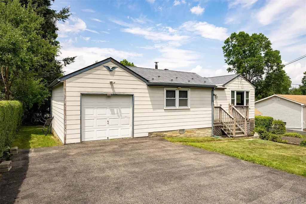 5 Willow Road Beacon NY 12508