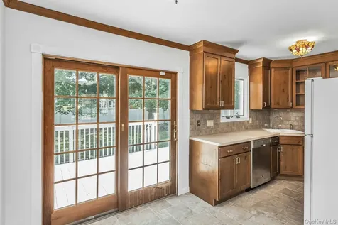 14 Prade Lane Massapequa Park NY 11762