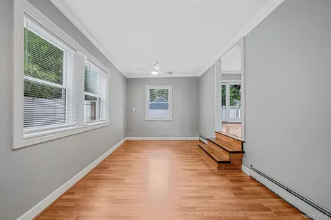 453 Dartmouth Street Westbury NY 11590