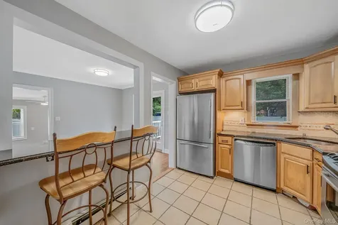 453 Dartmouth Street Westbury NY 11590