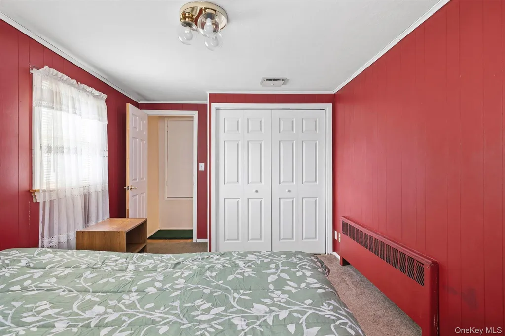 3902 Clove Court Seaford NY 11783