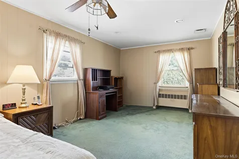 3902 Clove Court Seaford NY 11783