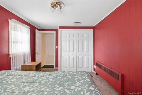 3902 Clove Court Seaford NY 11783