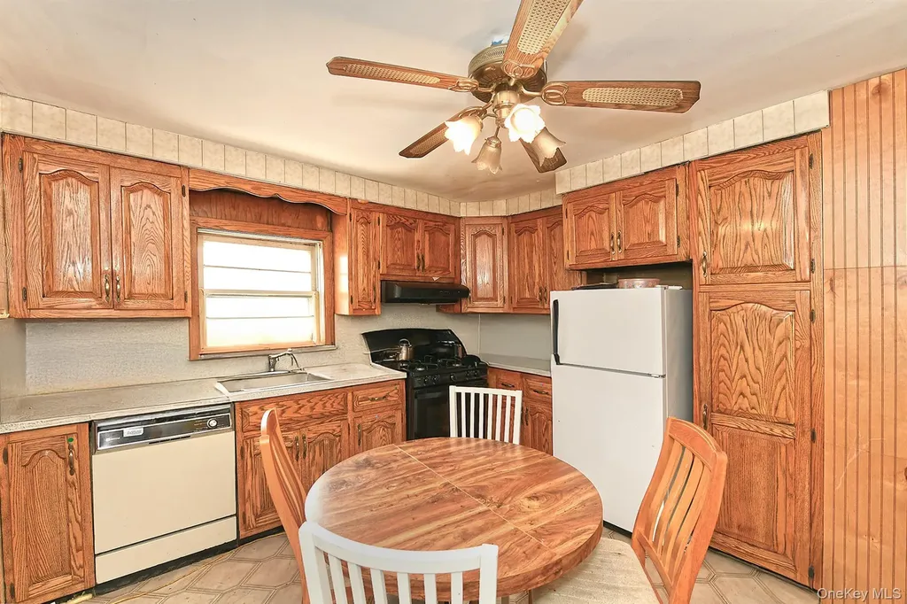 164-16 Goethals Avenue Jamaica NY 11432