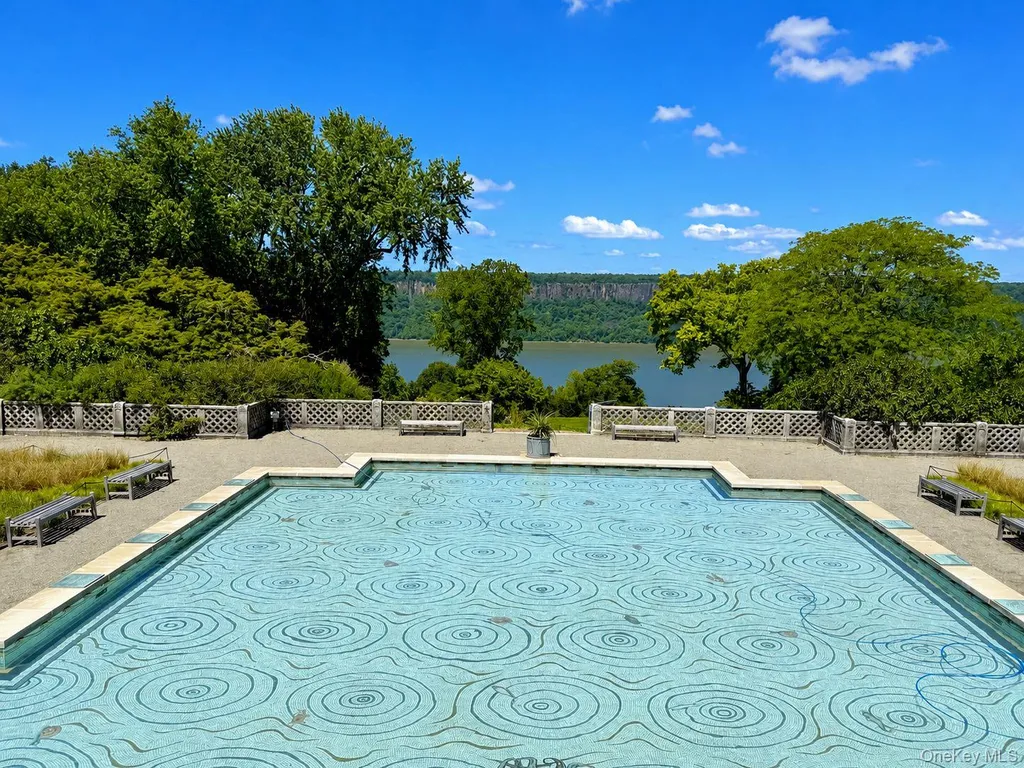 6 Dehaven Drive Yonkers NY 10703