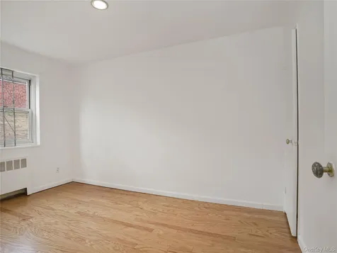 6 Dehaven Drive Yonkers NY 10703
