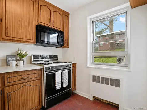 6 Dehaven Drive Yonkers NY 10703