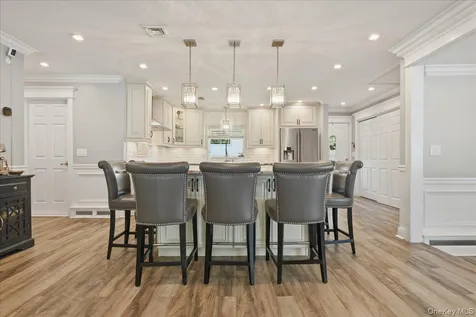 45 Cottonwood Lane Westbury NY 11590