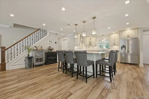 45 Cottonwood Lane Westbury NY 11590