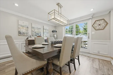45 Cottonwood Lane Westbury NY 11590