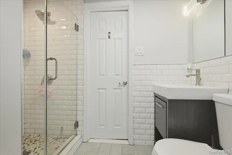 45 Cottonwood Lane Westbury NY 11590