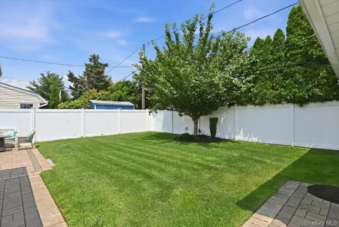 45 Cottonwood Lane Westbury NY 11590