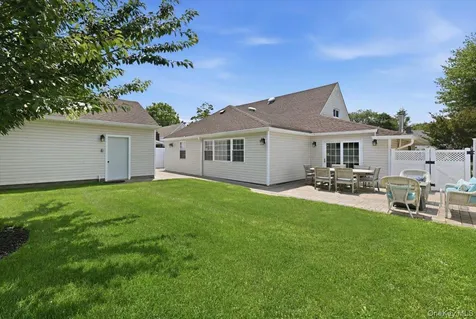 45 Cottonwood Lane Westbury NY 11590