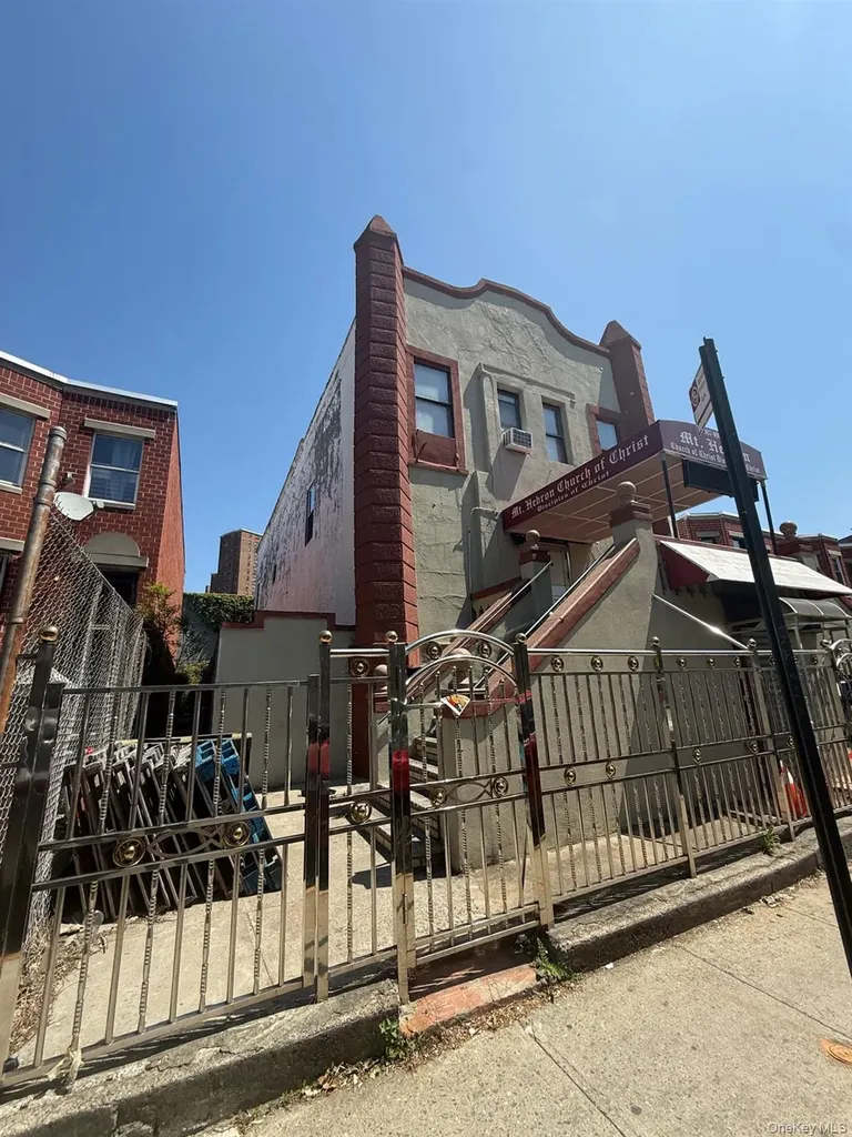 169 Chester Street Brooklyn NY 11212
