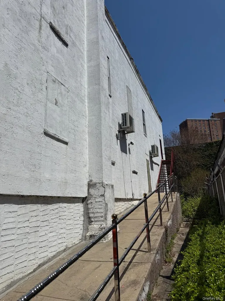 169 Chester Street Brooklyn NY 11212
