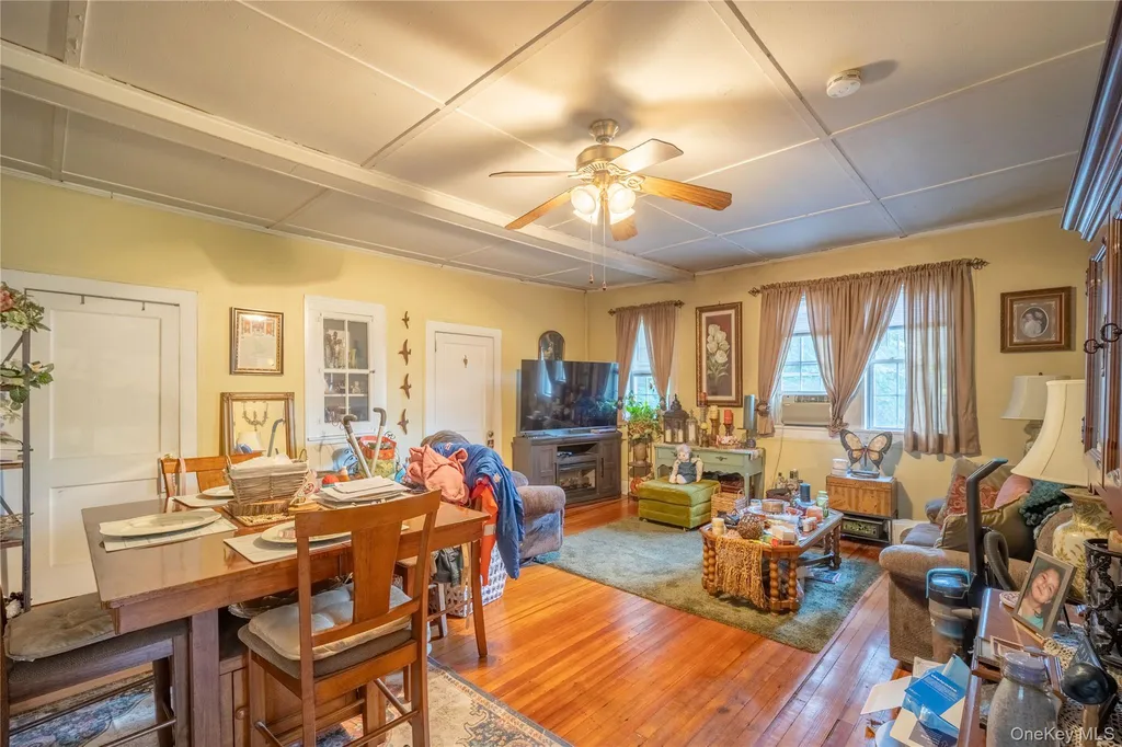 1561-1565 Route 376 Wappingers Falls NY 12590