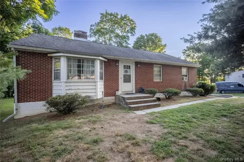 1561-1565 Route 376 Wappingers Falls NY 12590