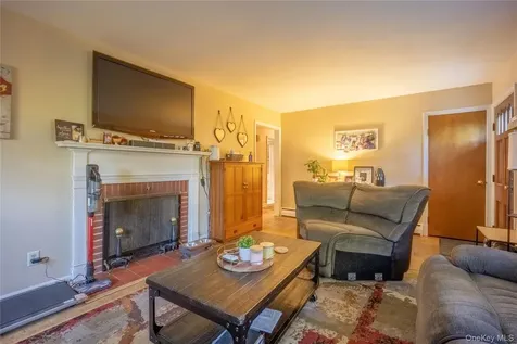 1561-1565 Route 376 Wappingers Falls NY 12590