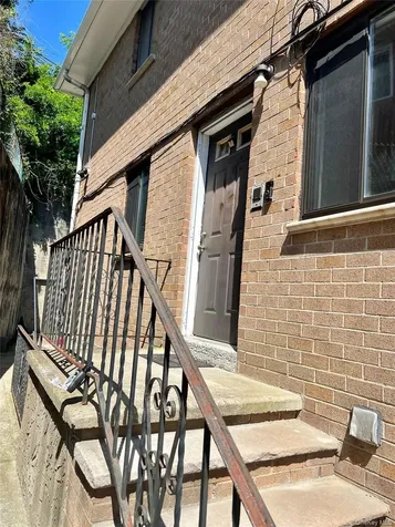 6915 Little Neck Parkway Glen Oaks NY 11004