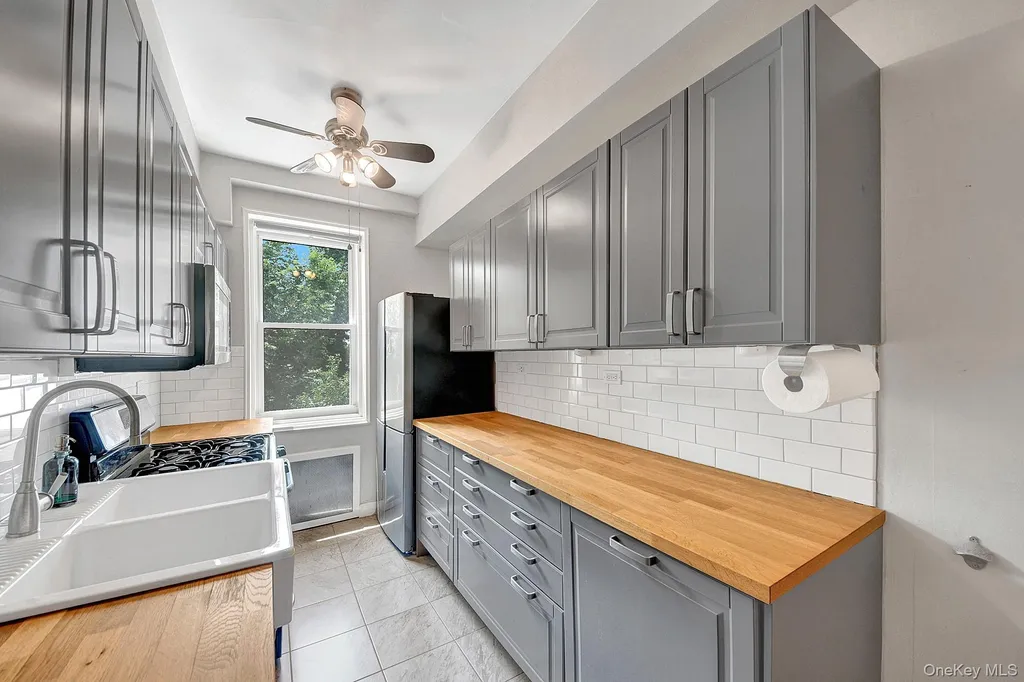 2465 Palisade Avenue Bronx NY 10463