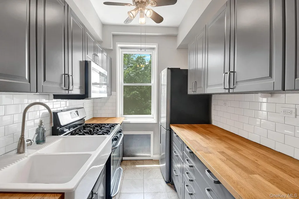 2465 Palisade Avenue Bronx NY 10463