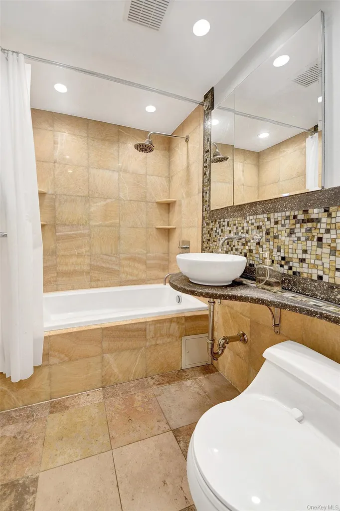 2465 Palisade Avenue Bronx NY 10463