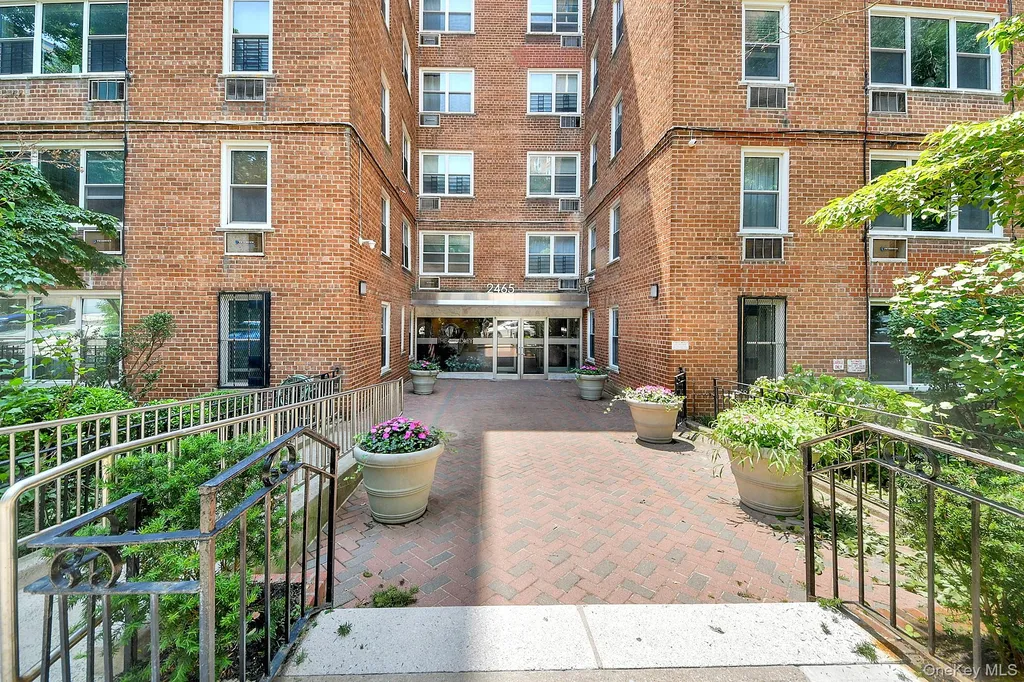 2465 Palisade Avenue Bronx NY 10463