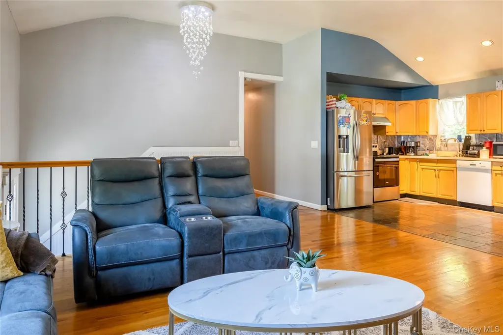 5 2nd Street Coram NY 11727