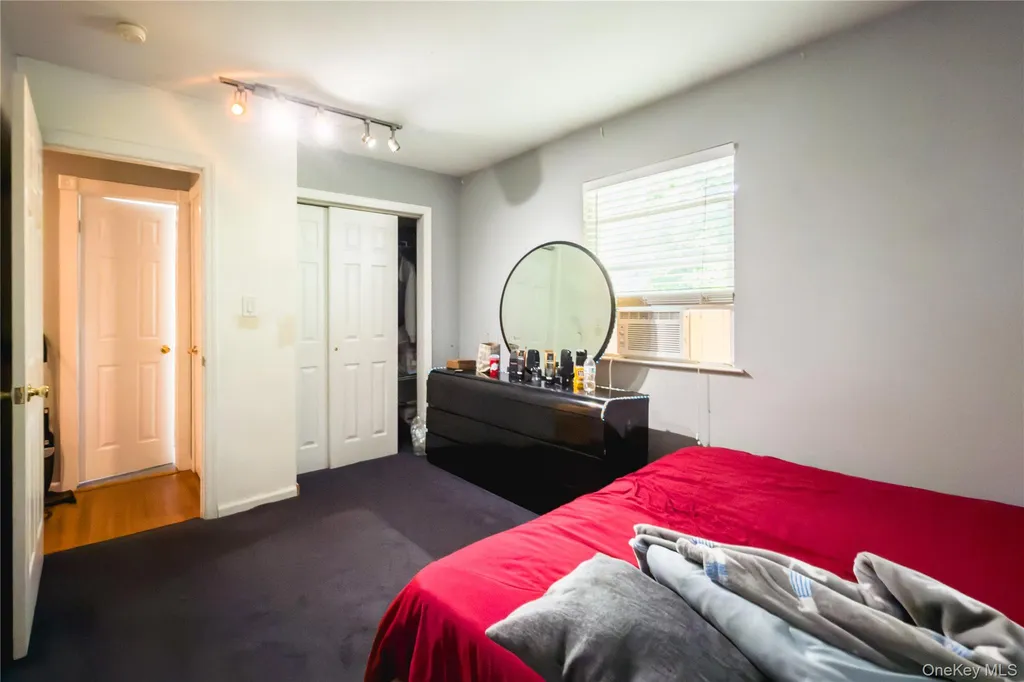 5 2nd Street Coram NY 11727