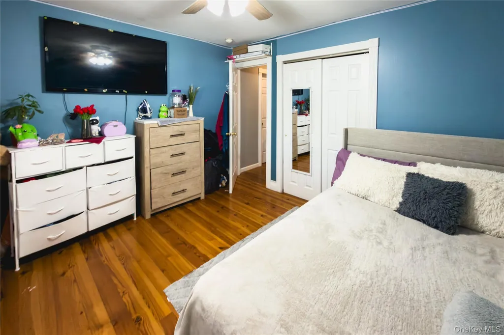 5 2nd Street Coram NY 11727