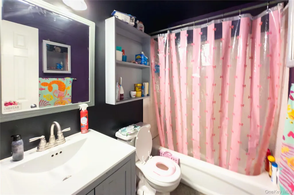 5 2nd Street Coram NY 11727