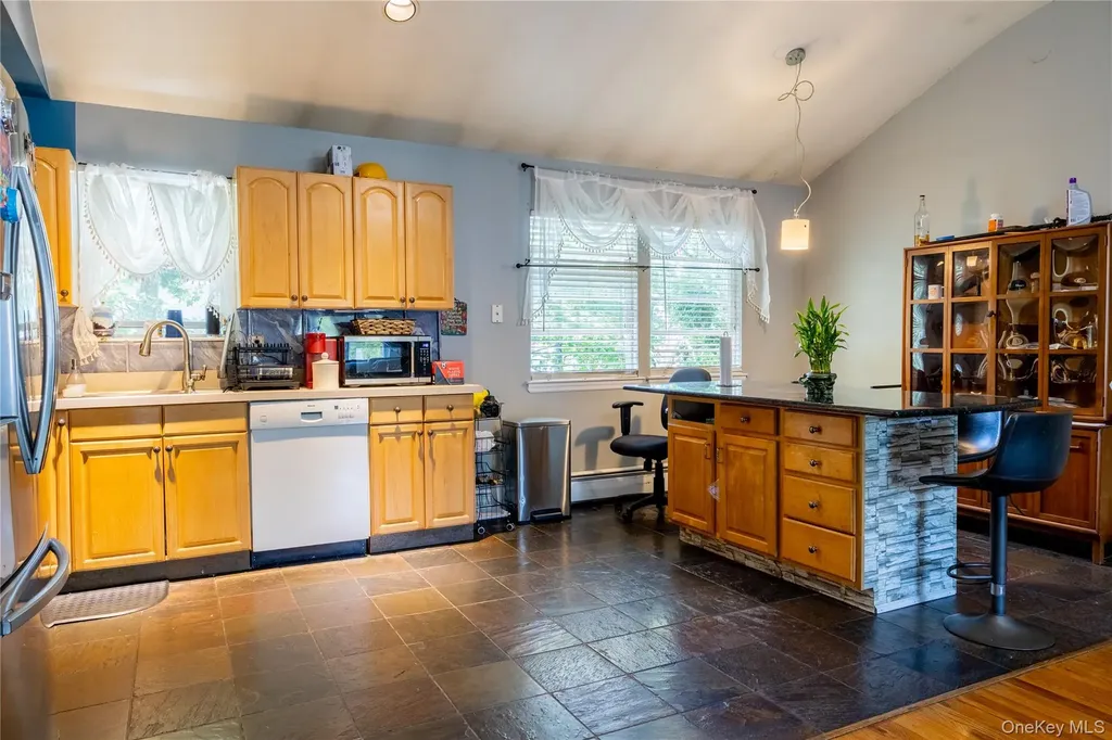 5 2nd Street Coram NY 11727