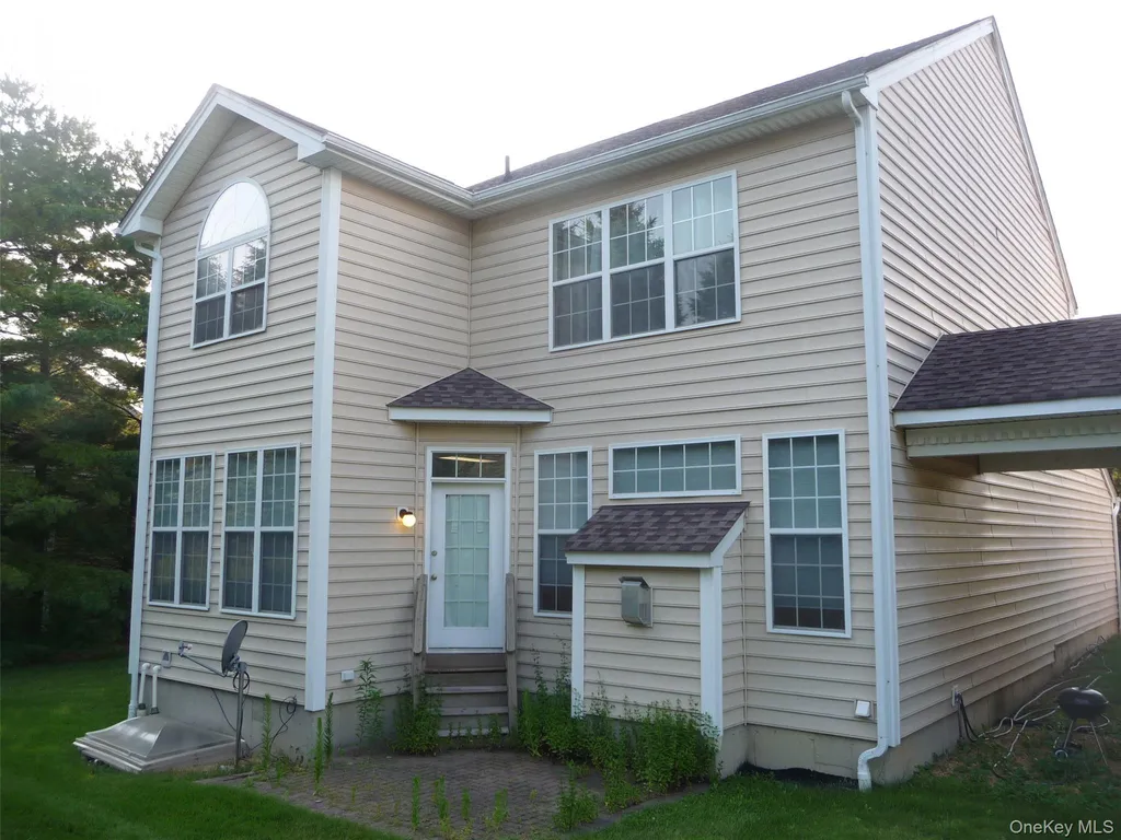 220 Roosevelt Drive Fishkill NY 12524