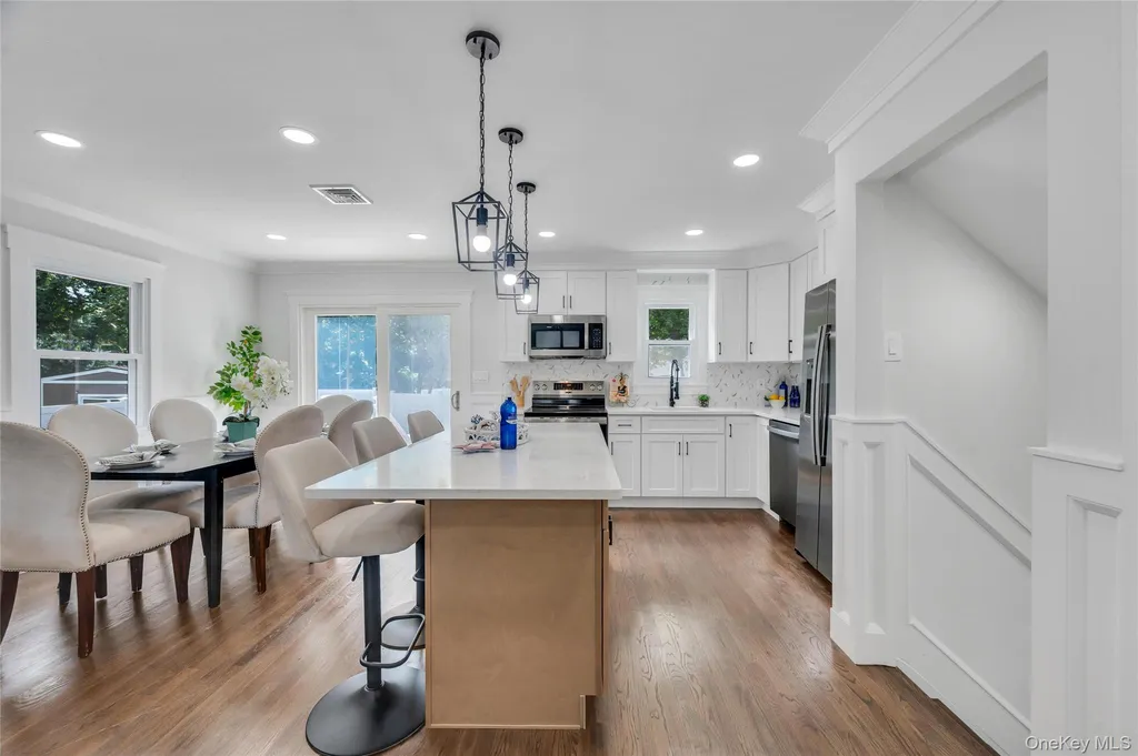 4 Ruby Lane Huntington Station NY 11746