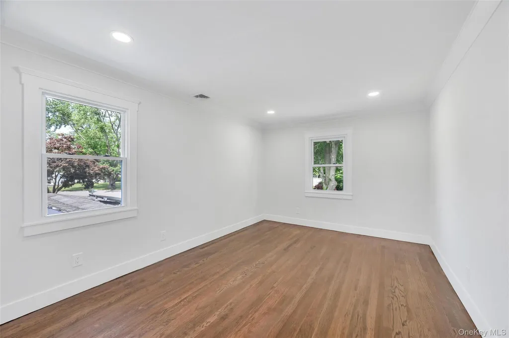 4 Ruby Lane Huntington Station NY 11746