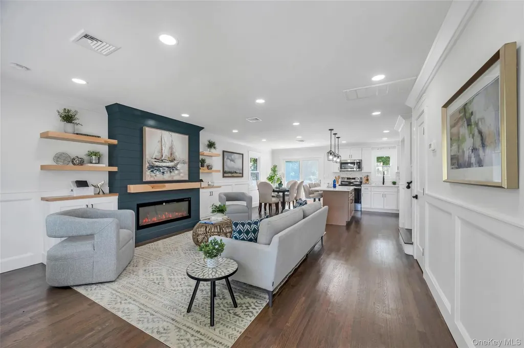 4 Ruby Lane Huntington Station NY 11746