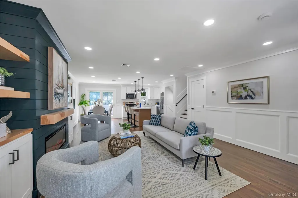 4 Ruby Lane Huntington Station NY 11746
