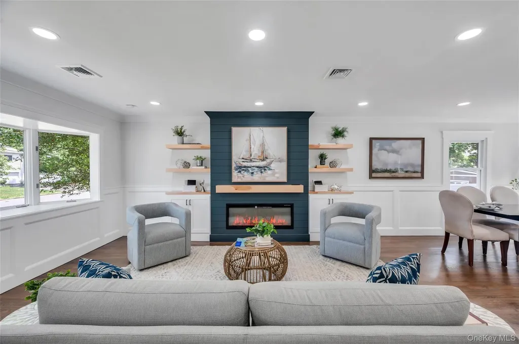 4 Ruby Lane Huntington Station NY 11746