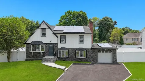 4 Ruby Lane Huntington Station NY 11746