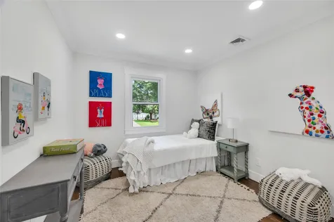 4 Ruby Lane Huntington Station NY 11746