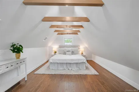 4 Ruby Lane Huntington Station NY 11746