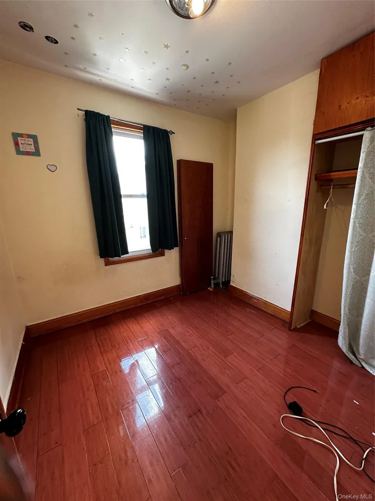 Jamaica NY 11435