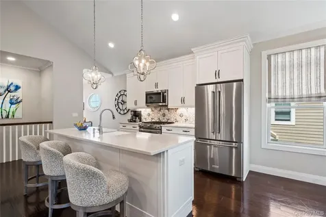 55201 Spruce Pond Circle Plainview NY 11803