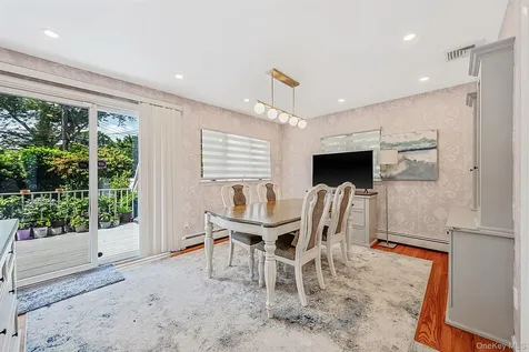 9 Stuart Drive Syosset NY 11791