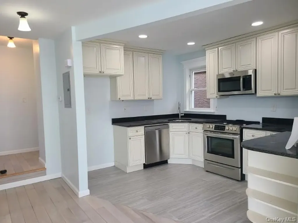 75 St John's Place New Rochelle NY 10801