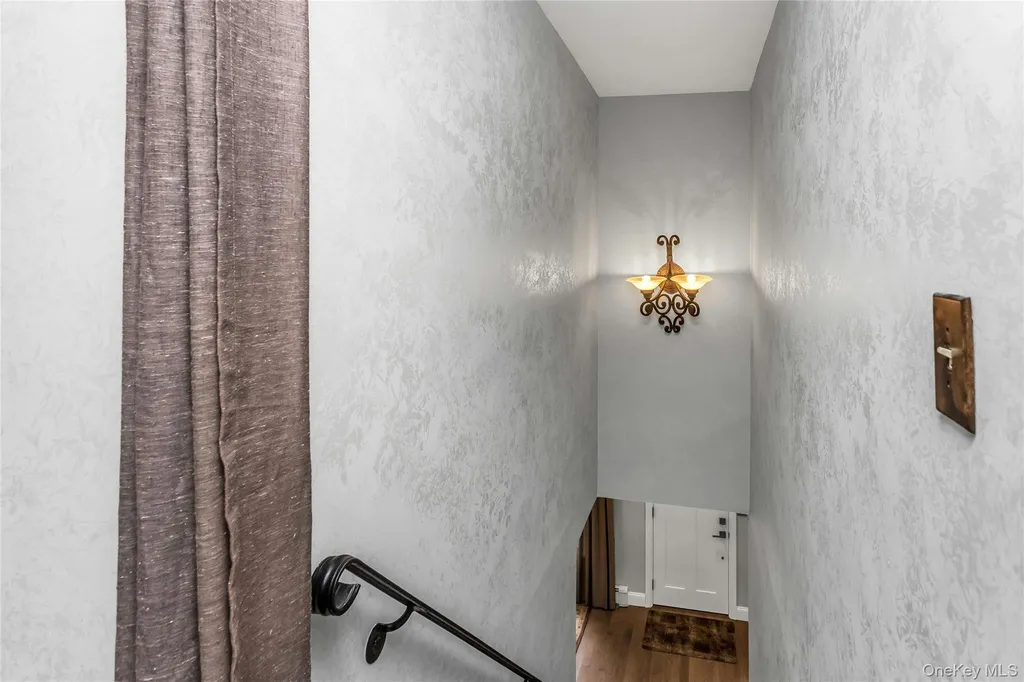 23 Emily Drive Ronkonkoma NY 11779