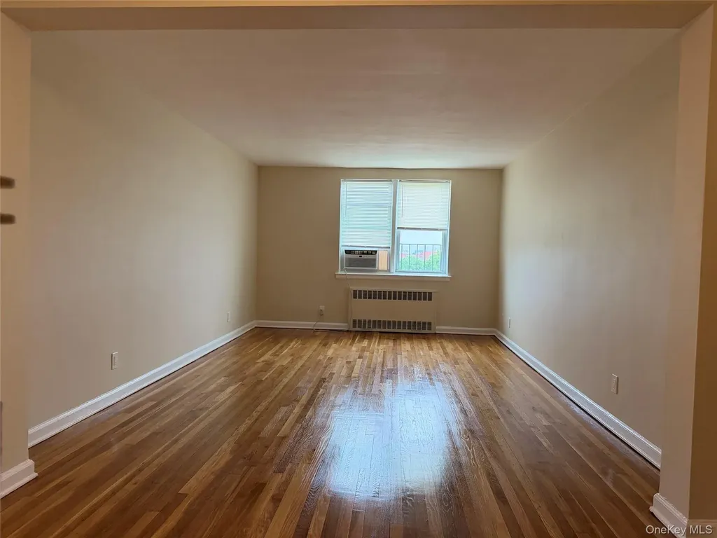 32 Cathedral Avenue Hempstead NY 11550